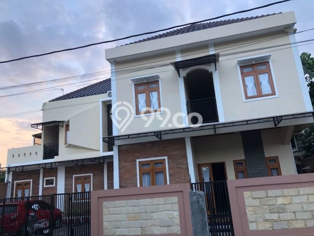 Rumah Bagus di Sleman, Yogyakarta, LT 251m², Luas Bangunan 355m² Rumah Bagus di Sleman, Yogyakarta, LT 251m², Luas Bangunan 355m²