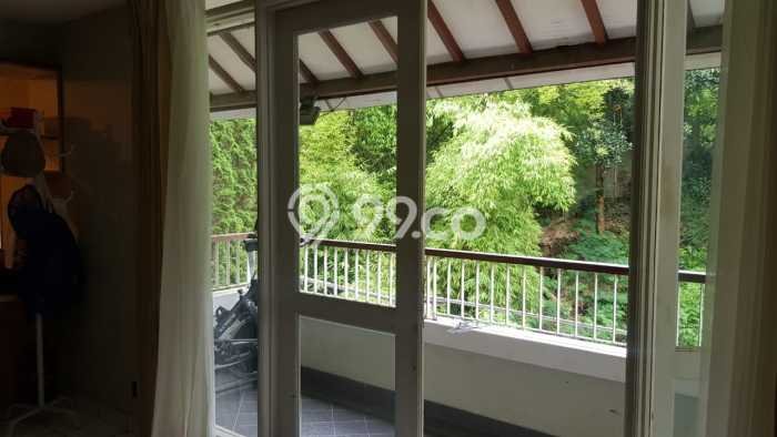 Rumah area Ciumbuleuit, Bandung, Luas 430m² LB 450m² Rumah area Ciumbuleuit, Bandung, Luas 430m² LB 450m²