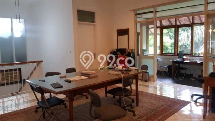 Rumah area Ciumbuleuit, Bandung, Luas 430m² LB 450m² Rumah area Ciumbuleuit, Bandung, Luas 430m² LB 450m²