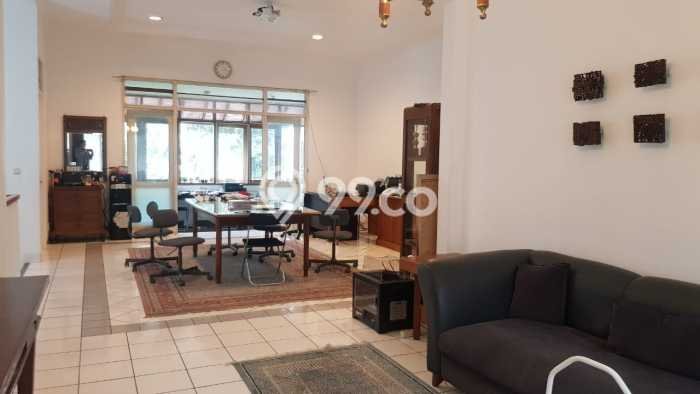 Rumah area Ciumbuleuit, Bandung, Luas 430m² LB 450m² Rumah area Ciumbuleuit, Bandung, Luas 430m² LB 450m²