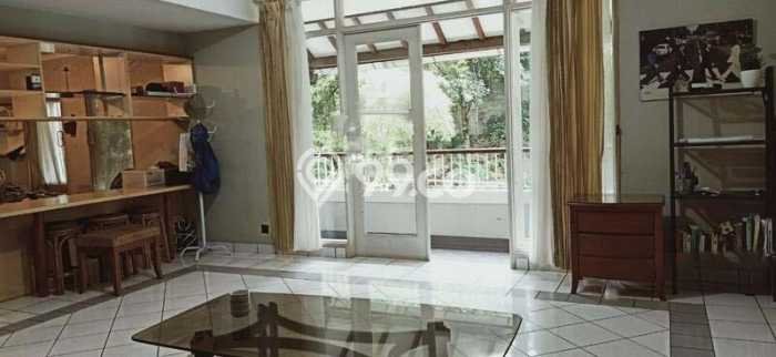 Rumah area Ciumbuleuit, Bandung, Luas 430m² LB 450m² Rumah area Ciumbuleuit, Bandung, Luas 430m² LB 450m²