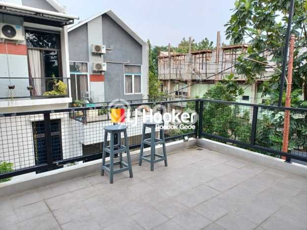 Jual Rumah Luas Elegan Dengan View Eksklusif di Bambu Apus, Jakarta Timur Jual Rumah Luas Elegan Dengan View Eksklusif di Bambu Apus, Jakarta Timur