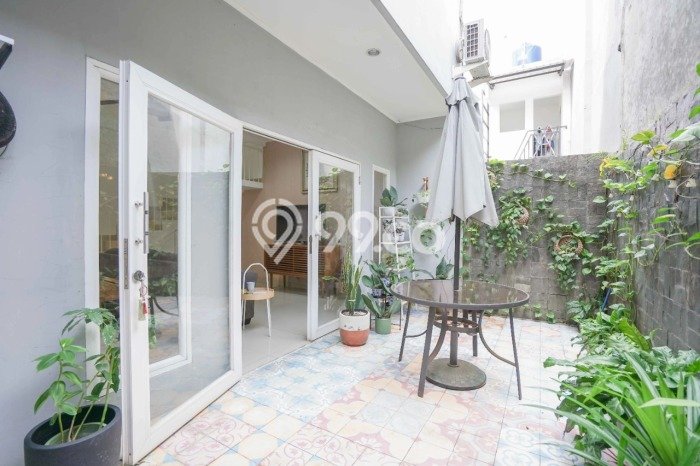 Rumah Modern Minimalis 6 Kamar Bisa Langsung Pindah di Ciputat Rumah Modern Minimalis 6 Kamar Bisa Langsung Pindah di Ciputat