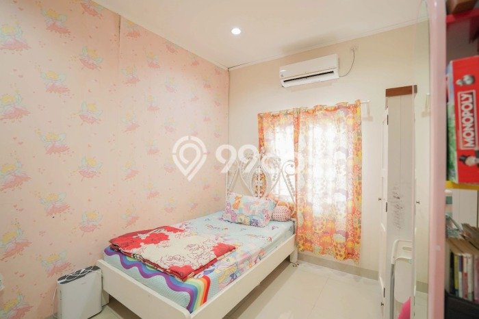 Rumah Modern Minimalis 6 Kamar Bisa Langsung Pindah di Ciputat Rumah Modern Minimalis 6 Kamar Bisa Langsung Pindah di Ciputat