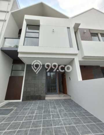 Rumah Strategis Modern Lb 150m2 di Batununggal, Bandung Rumah Strategis Modern Lb 150m2 di Batununggal, Bandung
