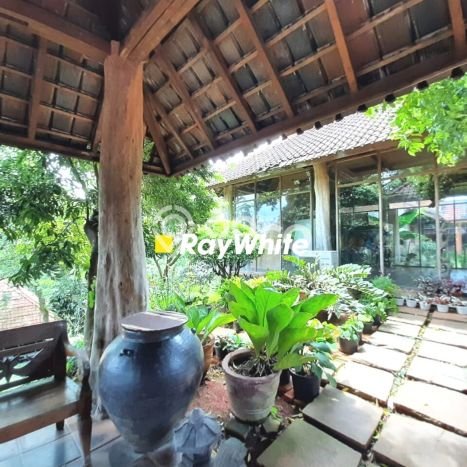 Rumah Elit Modern Tanpa Renovasi di Cinere Jakarta Selatan Rumah Elit Modern Tanpa Renovasi di Cinere Jakarta Selatan