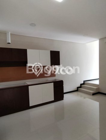Jual Rumah 3 KT di Sukolilo, Surabaya - Luas Tanah 81m² Jual Rumah 3 KT di Sukolilo, Surabaya - Luas Tanah 81m²