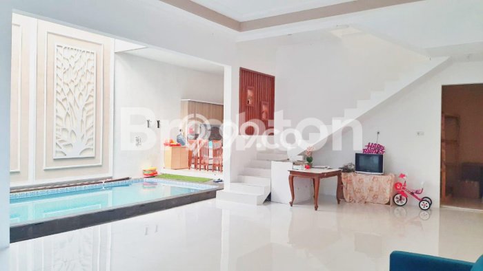 BEST CHOICE! Rumah di Gubeng, Luas 180m² Bangunan 240m² BEST CHOICE! Rumah di Gubeng, Luas 180m² Bangunan 240m²