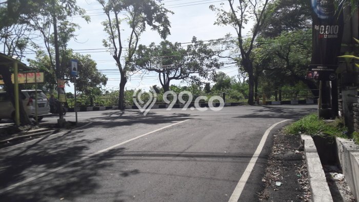 Tanah dan Bangunan HOOK ngantong!!! Lokasi STRATEGIS Tanah dan Bangunan HOOK ngantong!!! Lokasi STRATEGIS
