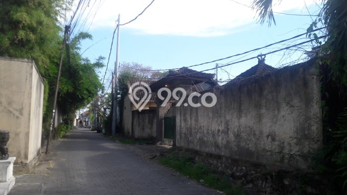 Tanah lokasi sangat strategis,hanya 700meter dari pantai batu belig Tanah lokasi sangat strategis,hanya 700meter dari pantai batu belig