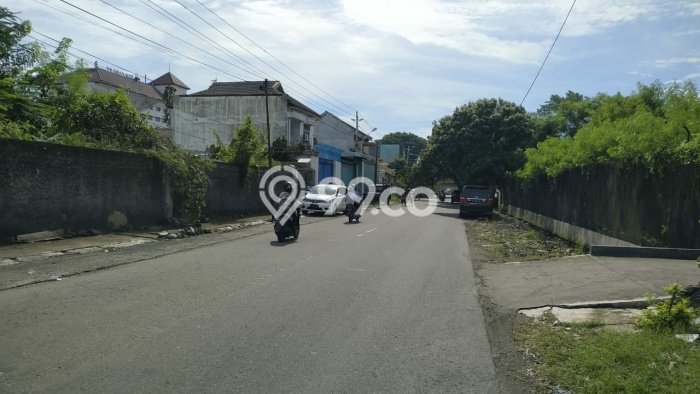 Tanah di Laweyan, Surakarta Luas 715m2 Dijual Segera Tanah di Laweyan, Surakarta Luas 715m2 Dijual Segera