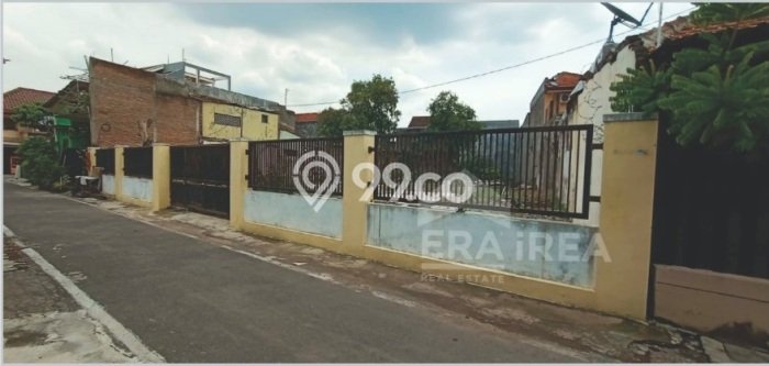 Jarang Ada! Tanah di Laweyan Punya Luas 700m2 SHM Jarang Ada! Tanah di Laweyan Punya Luas 700m2 SHM