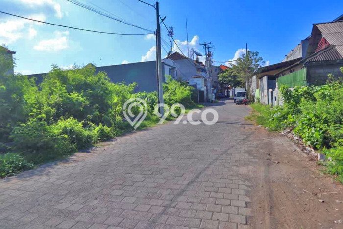 LOKASI STRATEGIS! Tanah Kawasan Legian, Luas 250m2m², Kawasan Potensial, Cocok untuk Hunian LOKASI STRATEGIS! Tanah Kawasan Legian, Luas 250m2m², Kawasan Potensial, Cocok untuk Hunian