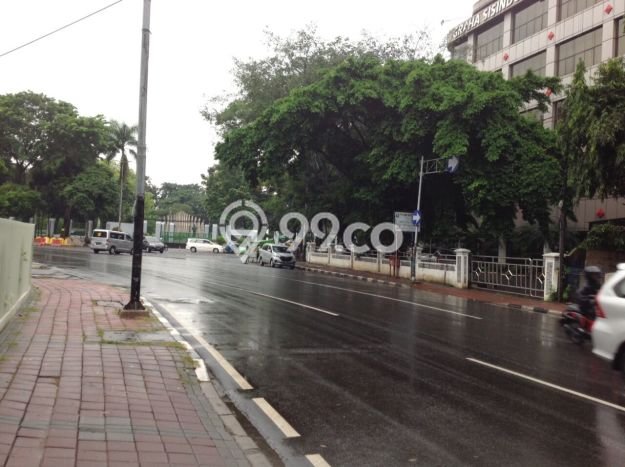 AREA PROSPEKTIF! Tanah Kawasan Menteng, Luas 3050m², Akses Transportasi, Kawasan Potensial AREA PROSPEKTIF! Tanah Kawasan Menteng, Luas 3050m², Akses Transportasi, Kawasan Potensial