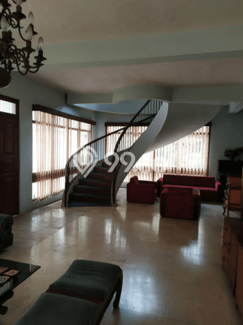 Tanah Dijual Lokasi Strategis di Jakarta Timur dengan Luas 859m2 Tanah Dijual Lokasi Strategis di Jakarta Timur dengan Luas 859m2