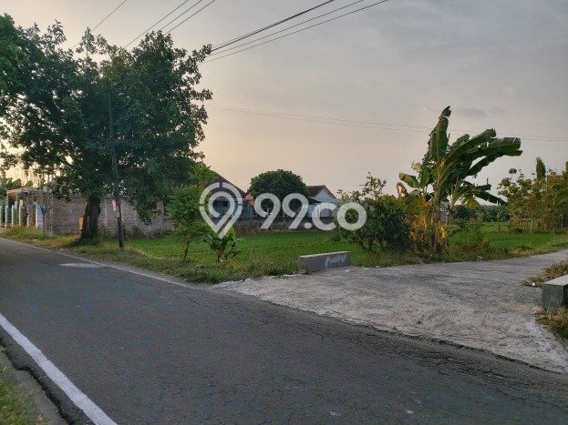 Lahan untuk Dijual di Jaten Karanganyar Luas 665m2 Lahan untuk Dijual di Jaten Karanganyar Luas 665m2