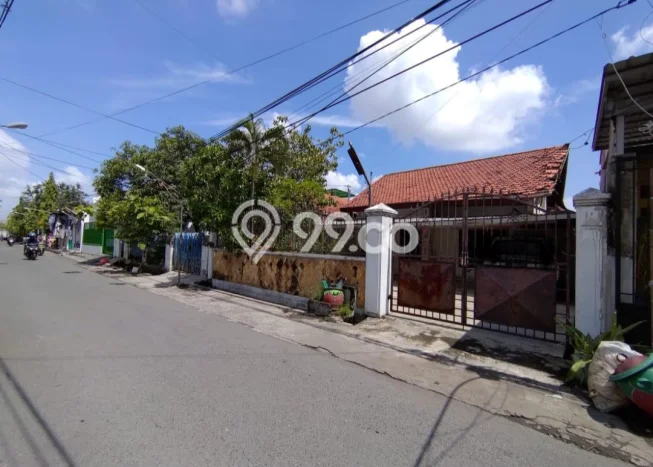 Tanah Kawasan Komersial di Petemon, Luas 453m², Ideal untuk Bisnis Tanah Kawasan Komersial di Petemon, Luas 453m², Ideal untuk Bisnis