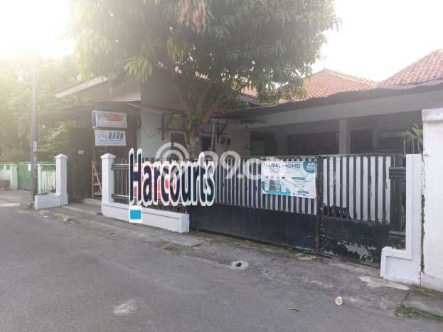 Dijual Tanah di Laweyan Solo Luas 305m2 SHM Dijual Tanah di Laweyan Solo Luas 305m2 SHM