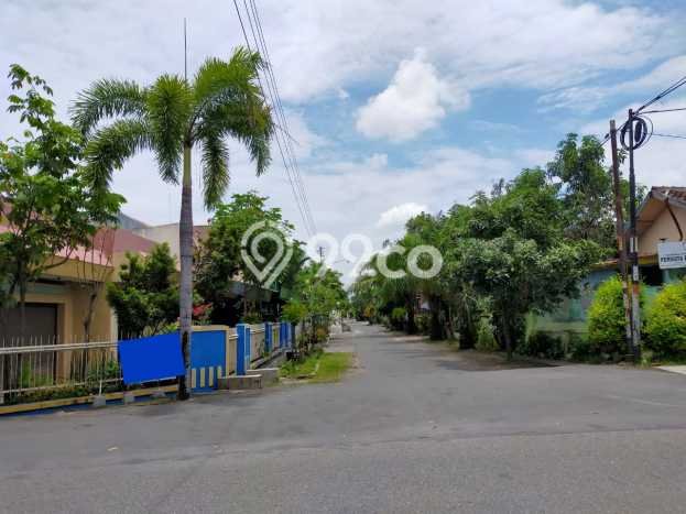 Tanah Premium Kawasan Banjarsari, Luas 300m², Akses Banjarsari, Solo, Solo Tanah Premium Kawasan Banjarsari, Luas 300m², Akses Banjarsari, Solo, Solo