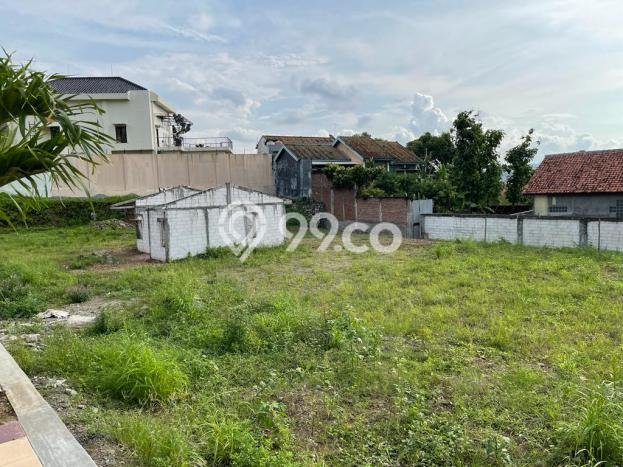 Tanah Dijual di Semarang Seluas 1100m2 Strategis Tanah Dijual di Semarang Seluas 1100m2 Strategis