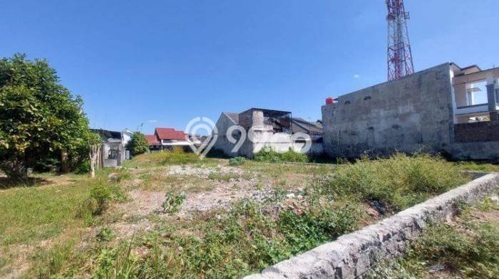 Tanah Lokasi Potensial Kawasan Jebres, Luas 216m², Akses ke Fasilitas Umum, Dekat Jebres, Solo, Solo Tanah Lokasi Potensial Kawasan Jebres, Luas 216m², Akses ke Fasilitas Umum, Dekat Jebres, Solo, Solo