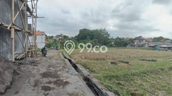 Lahan Dijual Lokasi Strategis di Badung dengan Luas 885m2 Lahan Dijual Lokasi Strategis di Badung dengan Luas 885m2