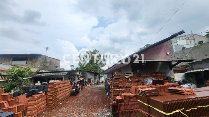 Lahan Strategis di Pasar Rebo Dijual dengan Luas 1367m2 Lahan Strategis di Pasar Rebo Dijual dengan Luas 1367m2