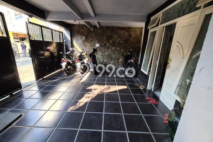 Hunian Mewah Siap Huni LT 150m2 di Dukuh Pakis, Surabaya Hunian Mewah Siap Huni LT 150m2 di Dukuh Pakis, Surabaya