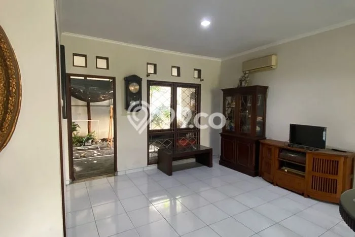 Hot Offer Hunian Mewah Ideal dan Luas di Wiyung, Surabaya Hot Offer Hunian Mewah Ideal dan Luas di Wiyung, Surabaya