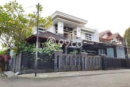 For Sale! Luxury House LT 320m2 Desain Modern di Tanah Sareal For Sale! Luxury House LT 320m2 Desain Modern di Tanah Sareal