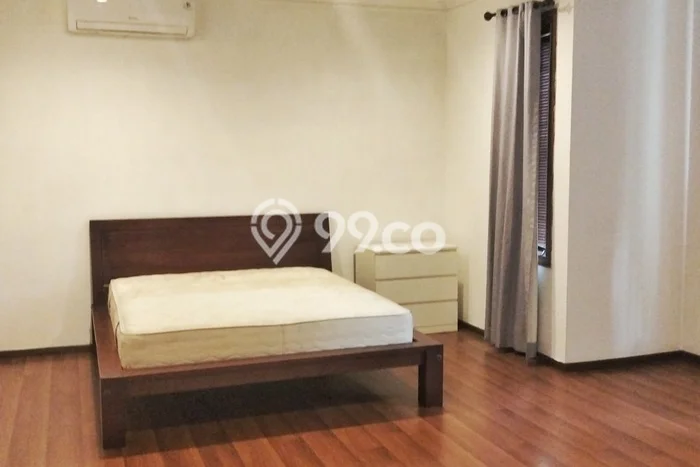 Hunian Ideal dengan LT 510m2 & LB 600m2 Disewakan di Pondok Indah Hunian Ideal dengan LT 510m2 & LB 600m2 Disewakan di Pondok Indah