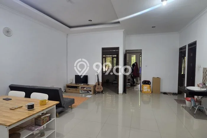 Rumah Luas Asri 3 KT Siap Pakai di Taman Holis Indah Bandung Rumah Luas Asri 3 KT Siap Pakai di Taman Holis Indah Bandung