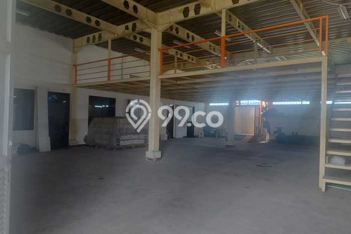 Area Ramai! Gudang Dijual di Bandung Kulon untuk Bisnis Luas Bangunan 1200m2 Area Ramai! Gudang Dijual di Bandung Kulon untuk Bisnis Luas Bangunan 1200m2