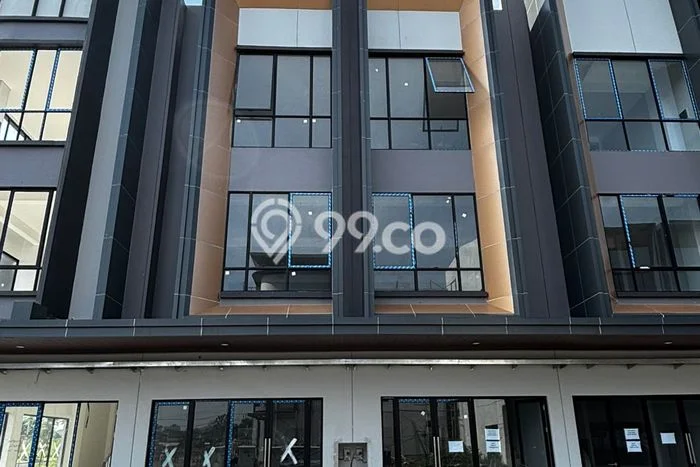 Disewakan Ruko di Kawasan Ramai Citraland Luas 202m2 Disewakan Ruko di Kawasan Ramai Citraland Luas 202m2