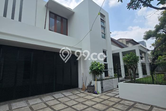 Hunian Modern dengan LT 600m2 & LB 540m2 Dikontrakkan di Permata Hijau Hunian Modern dengan LT 600m2 & LB 540m2 Dikontrakkan di Permata Hijau
