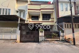Rumah Luas Asri 5 KT Siap Pakai di Jelambar Jakarta Barat Rumah Luas Asri 5 KT Siap Pakai di Jelambar Jakarta Barat