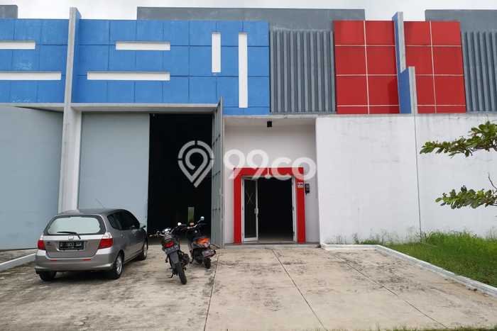 Gudang Premium Kawasan Telukjambe, Luas 564m², Lokasi Komersial, Ramai Gudang Premium Kawasan Telukjambe, Luas 564m², Lokasi Komersial, Ramai