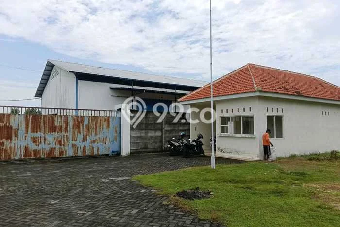 Gudang disewakan lokasi strategis Lengkong Nganjuk 1500m2 Gudang disewakan lokasi strategis Lengkong Nganjuk 1500m2