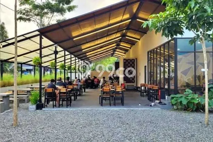 Komersial untuk disewa di Ngaglik punya LT 900m2 & LB 400m2 harga sewa kompetitif Komersial untuk disewa di Ngaglik punya LT 900m2 & LB 400m2 harga sewa kompetitif