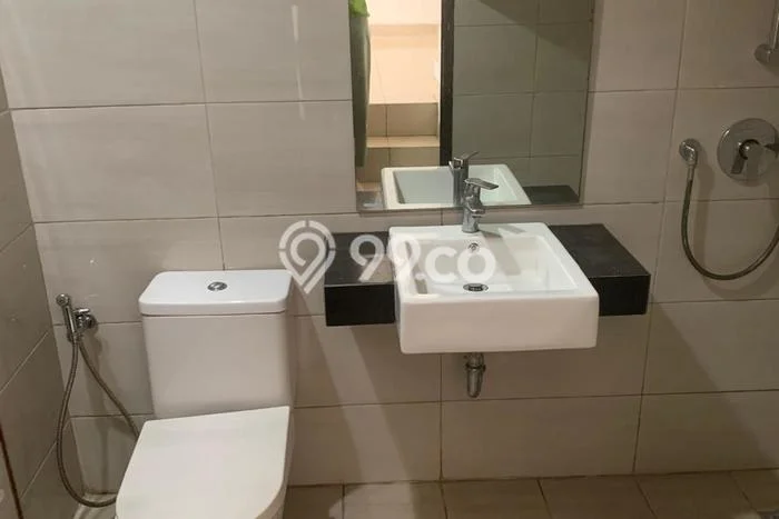 For Sale Hunian Rumah Terawat 3 Kamar di Green Lake City, Jakarta Barat For Sale Hunian Rumah Terawat 3 Kamar di Green Lake City, Jakarta Barat