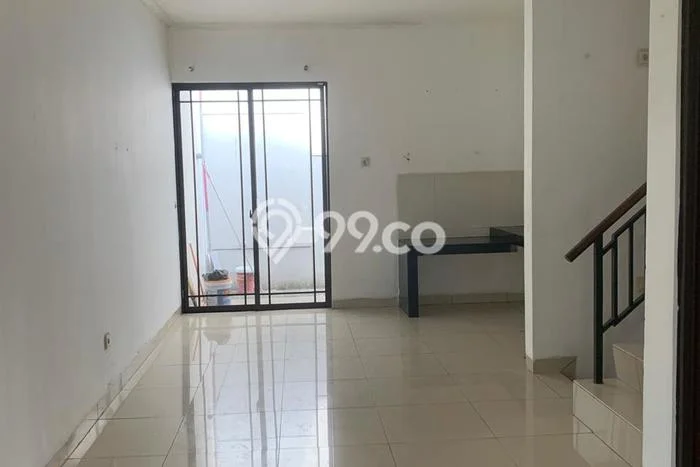 For Sale Hunian Rumah Terawat 3 Kamar di Green Lake City, Jakarta Barat For Sale Hunian Rumah Terawat 3 Kamar di Green Lake City, Jakarta Barat