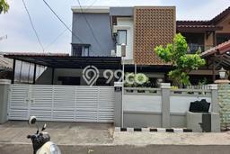 Ready to Use! Luxury House LT 189m2 Desain Elegan di Jaka Setia Ready to Use! Luxury House LT 189m2 Desain Elegan di Jaka Setia