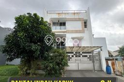 Rumah Elit LB 450m2 Siap Huni Desain Elegan di Pantai Indah Kapuk, Jakarta Utara Rumah Elit LB 450m2 Siap Huni Desain Elegan di Pantai Indah Kapuk, Jakarta Utara