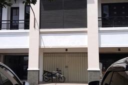 Unit Ruko disewakan di Waru Sidoarjo dengan LT 77m2 / LB 150m2 Unit Ruko disewakan di Waru Sidoarjo dengan LT 77m2 / LB 150m2