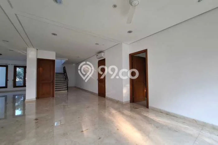 Hunian Kondisi Baik Disewakan di Jeruk Purut, Jakarta Selatan LT 800m2, LB 1000m2 Hunian Kondisi Baik Disewakan di Jeruk Purut, Jakarta Selatan LT 800m2, LB 1000m2