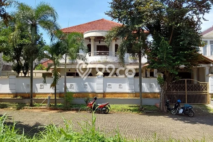 Hunian Mewah Dijual LT 480m2 di Pamulang, Tangerang Selatan Hunian Mewah Dijual LT 480m2 di Pamulang, Tangerang Selatan