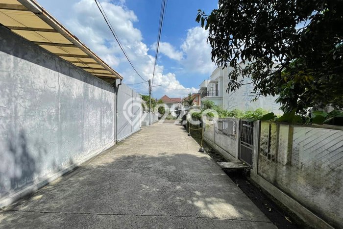 Lahan Dijual Lokasi Strategis di Jakarta Selatan dengan Luas 200m2 Lahan Dijual Lokasi Strategis di Jakarta Selatan dengan Luas 200m2