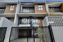 Hunian Elit LB 221m2 Siap Huni Desain Elegan di Ampera, Jakarta Selatan Hunian Elit LB 221m2 Siap Huni Desain Elegan di Ampera, Jakarta Selatan