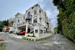 For Sale! Premium House LT 385m2 Desain Modern di Kemang For Sale! Premium House LT 385m2 Desain Modern di Kemang
