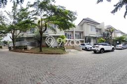 Dijual Rumah Premium dengan Fasilitas Sekitar Komplit di Cinere, Depok Dijual Rumah Premium dengan Fasilitas Sekitar Komplit di Cinere, Depok